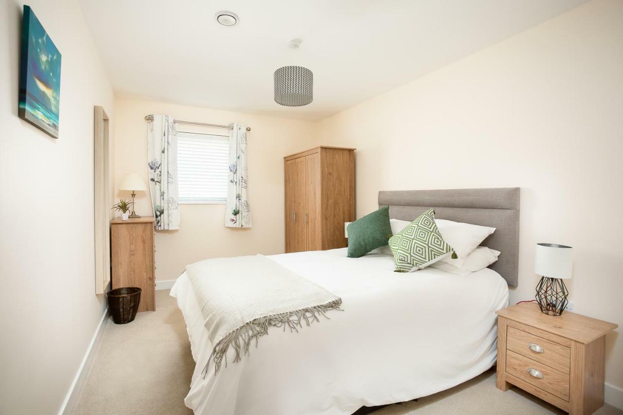 Stylish Modern City Centre Apartment กลอสเตอร์ ภายนอก รูปภาพ